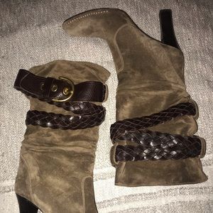 Women’s Coach Suede Boots Leather Liner Size: 8